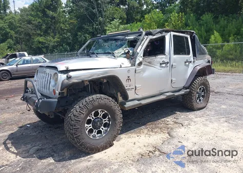 2010 Jeep Wrangler Unlimited Sahara из США, поврежденный, VIN 1J4HA5H15AL208413